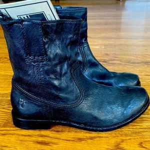 Frye Anna Shorti Boot